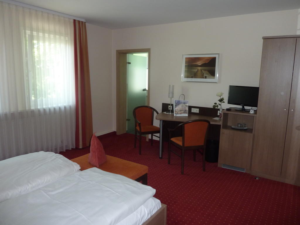 Hotel Gasthof Koenig Karl Freudenstadt Habitación foto